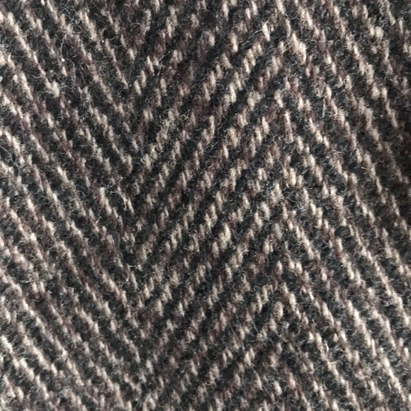 BCBGMAXAZRIA 3/4 sleeve tweed jacket - Picture 3 of 4